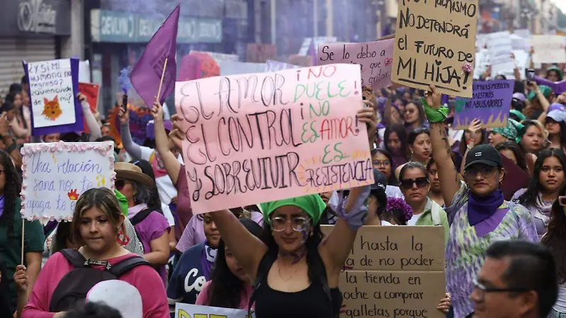 Marcha por el Día Internacional de la Mujer en Puebla